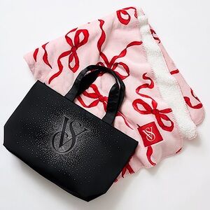 🆕 Victoria’s Secret | Shine Tote Bag & Cozy Blanket - Perfect Gift ✨